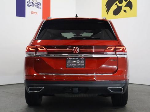 Used 2024 Volkswagen Atlas SE image 11