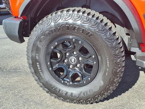 Certified 2023 Ford Bronco Wildtrak image 19