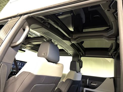 New 2026 GMC Hummer EV SUV image 48