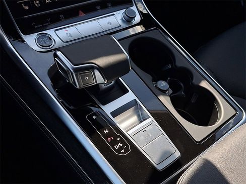 New 2026 Audi Q8 Premium Plus image 15