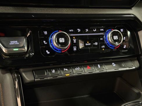 Certified 2025 GMC Sierra 2500 AT4 w/ AT4 Premium Plus Package AWD/4WD image 42