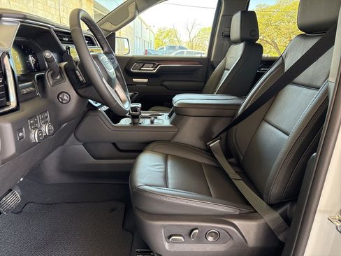 New 2026 GMC Sierra 1500 Denali w/ Denali Reserve Package image 18