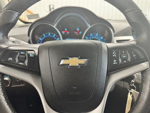 Used 2014 Chevrolet Cruze LT FWD image 11