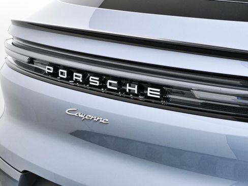 New 2026 Porsche Cayenne Coupe AWD/4WD image 37