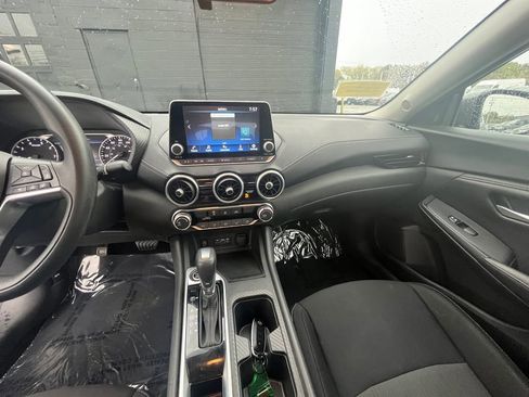 Used 2024 Nissan Sentra SV FWD image 32