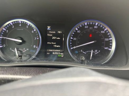 Used 2019 Toyota Highlander XLE FWD image 5