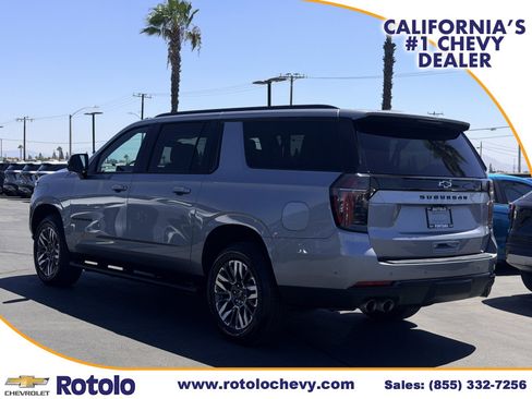 Used 2025 Chevrolet Suburban Z71 AWD/4WD image 4