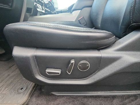 Used 2015 Ford F150 Lariat image 13