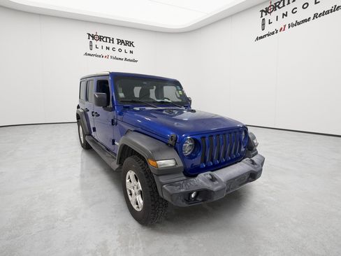 Used 2020 Jeep Wrangler Unlimited Sport S AWD/4WD image 7
