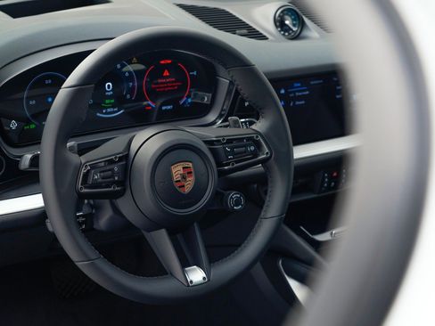 New 2026 Porsche Cayenne E-Hybrid Coupe image 23