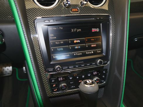 Used 2015 Bentley Continental GT3-R image 30
