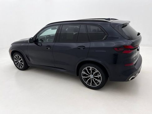 Used 2024 BMW X5 xDrive40i w/ M Sport Package AWD/4WD image 10