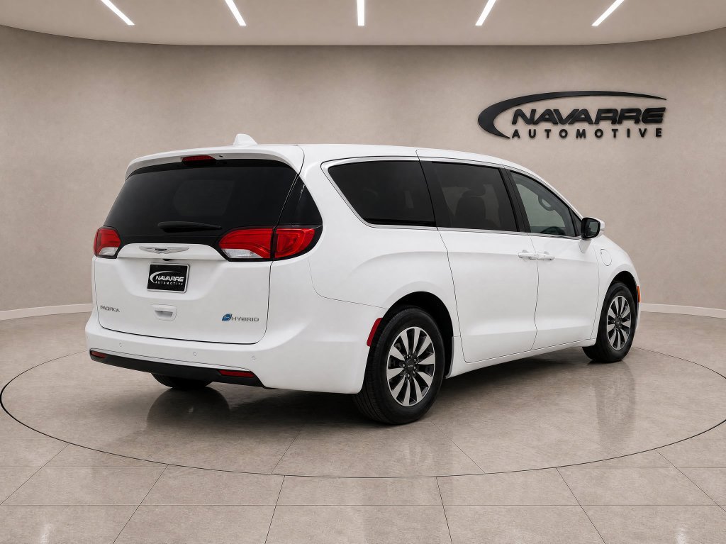 Used 2022 Chrysler Pacifica Touring-L FWD image 7