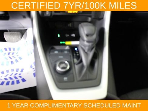 Used 2025 Toyota RAV4 XLE AWD/4WD image 27