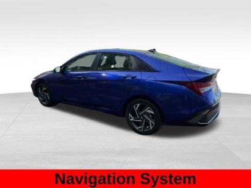 Used 2025 Hyundai Elantra SEL FWD image 9