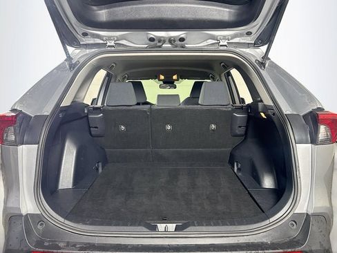 Used 2019 Toyota RAV4 LE image 19