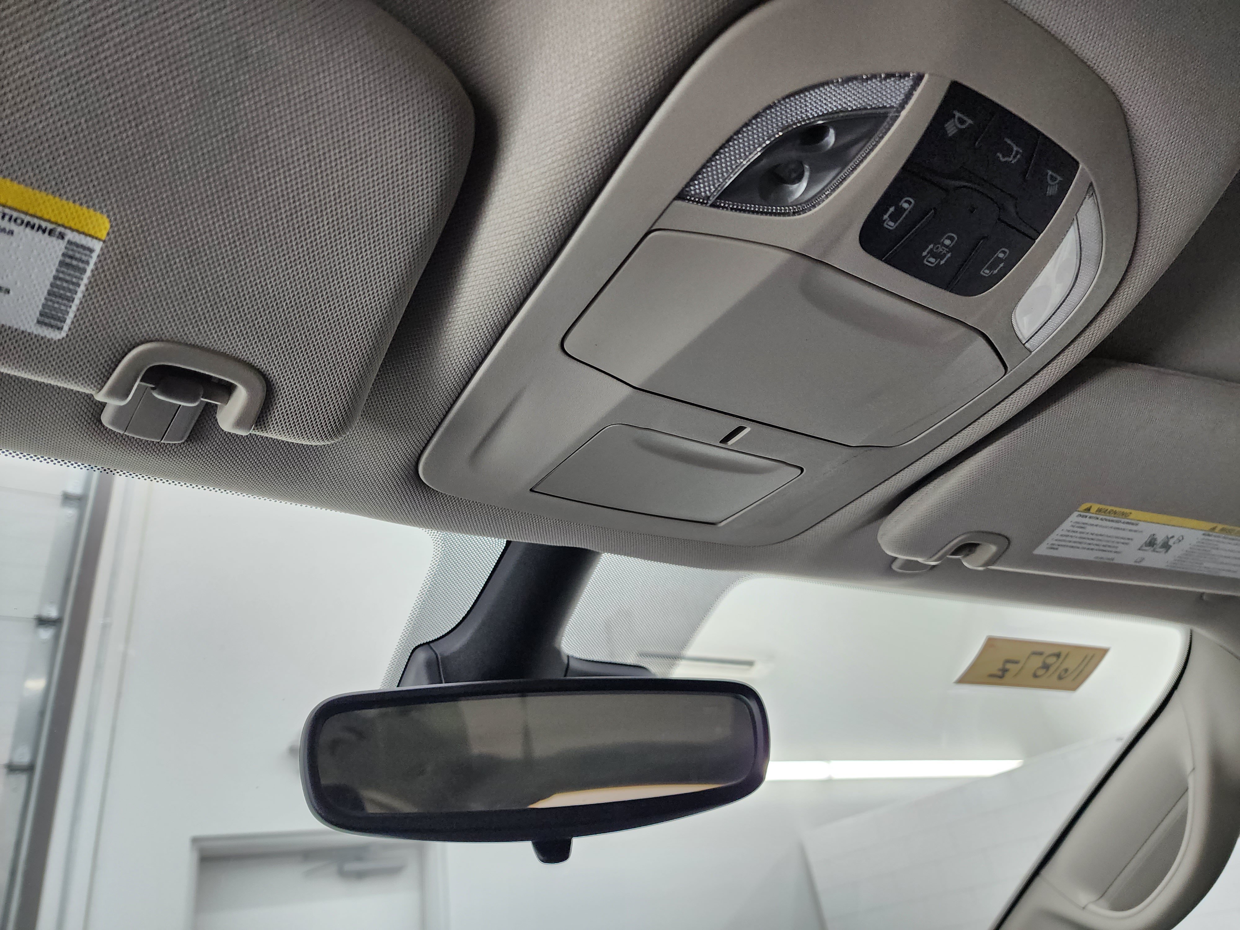 Used 2024 Chrysler Pacifica Touring-L FWD image 12