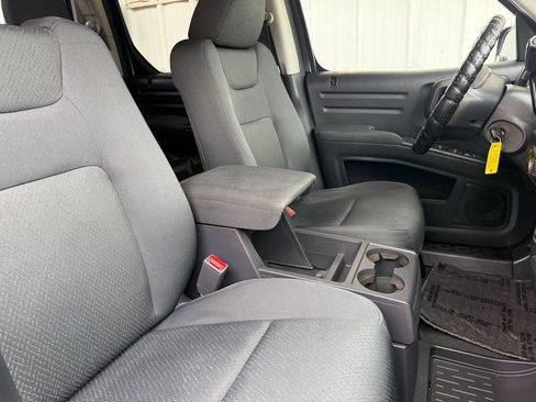 Used 2010 Honda Ridgeline RT image 19