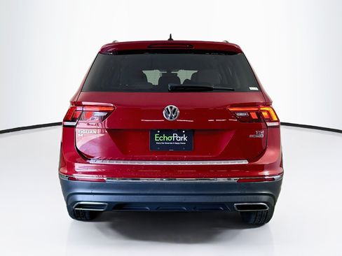 Used 2018 Volkswagen Tiguan SE w/ 3rd Row Seat Package AWD/4WD image 7