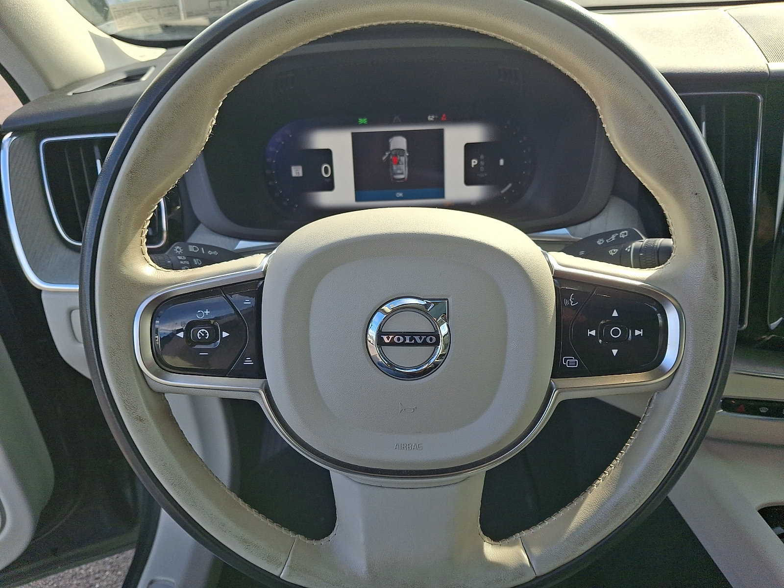 Certified 2024 Volvo XC60 B5 Plus w/ Climate Package AWD/4WD image 19