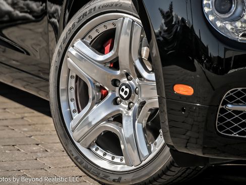 Used 2014 Bentley Flying Spur W12 image 3