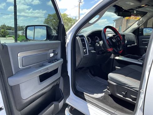 Used 2014 RAM 1500 Classic SLT w/ Remote Start & Security Group AWD/4WD image 21