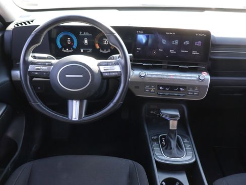 Used 2025 Hyundai Kona SEL image 17
