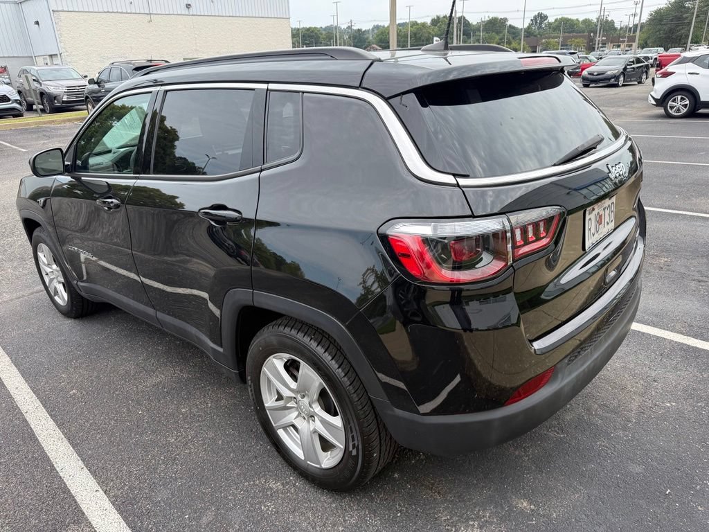 Used 2022 Jeep Compass Latitude w/ Sun and Sound Group FWD image 4