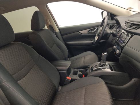 Used 2018 Nissan Rogue SV AWD/4WD image 21