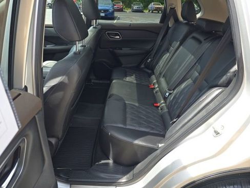 Used 2023 Nissan Rogue Platinum w/ Platinum Premium Package AWD/4WD image 13