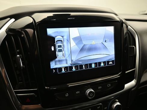 Used 2021 Chevrolet Traverse RS image 16
