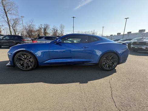 Used 2018 Chevrolet Camaro ZL1 image 7