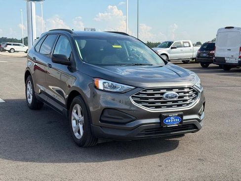 Certified 2020 Ford Edge SE FWD image 3
