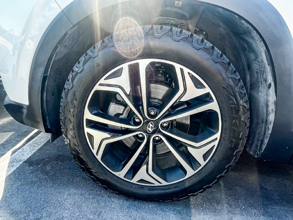 Used 2019 Hyundai Santa Fe Limited AWD/4WD image 11