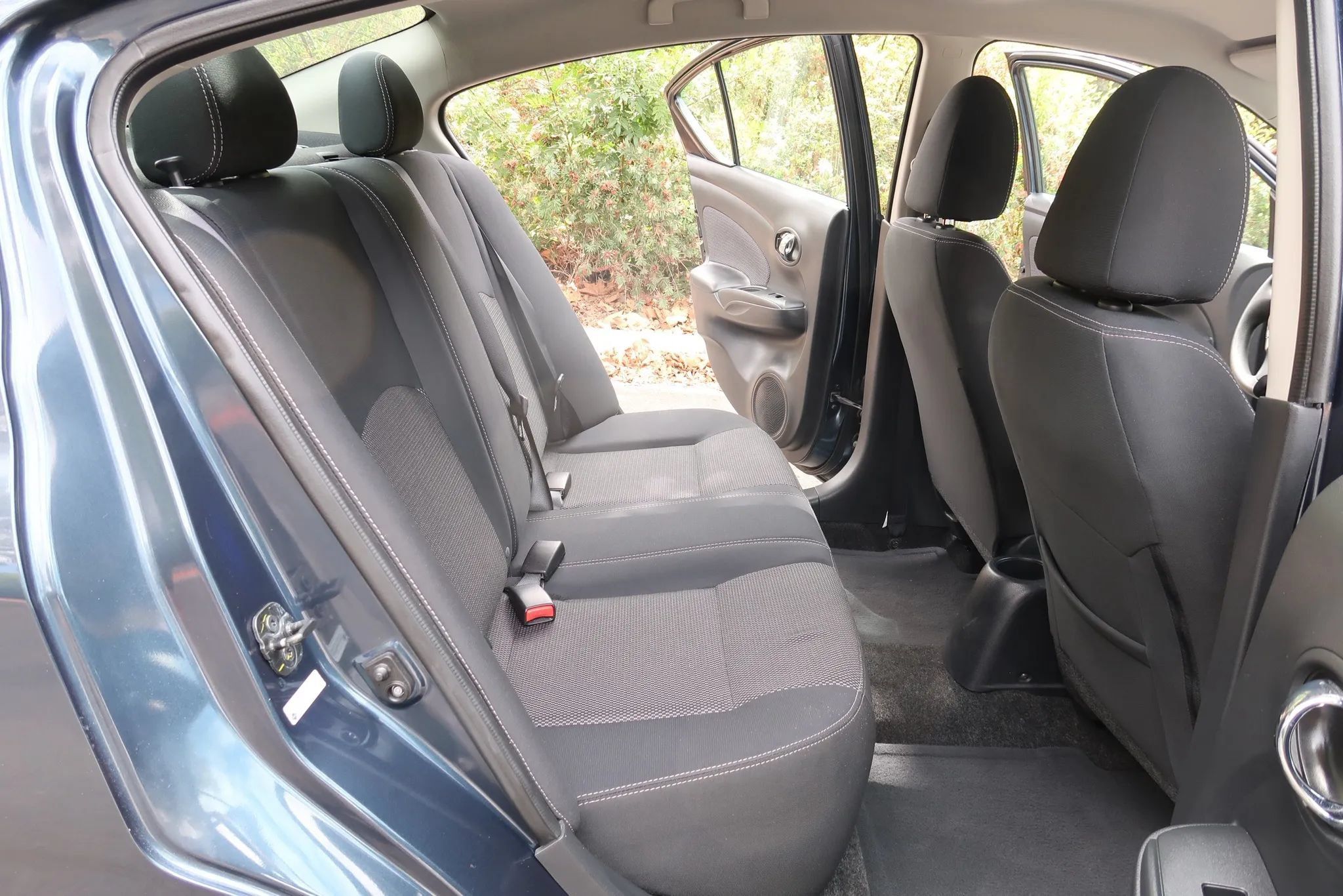 Used 2016 Nissan Versa SV w/ SV Tech Package FWD image 16