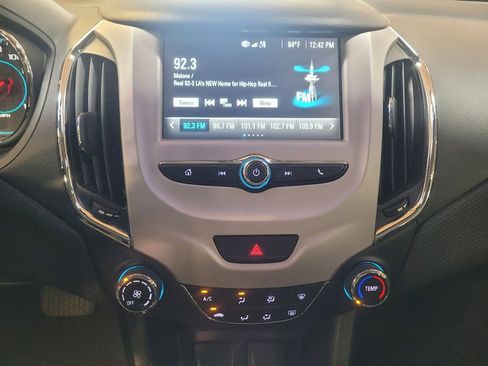 Used 2018 Chevrolet Cruze LS image 25