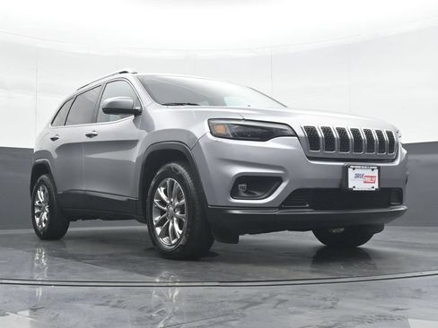Used 2019 Jeep Cherokee Latitude Plus AWD/4WD image 33