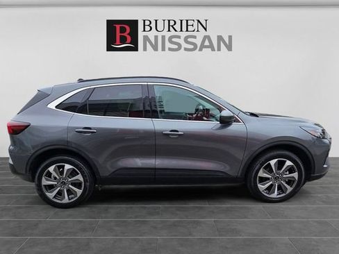 Used 2025 Ford Escape Platinum AWD/4WD image 6