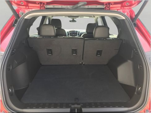 Used 2022 Chevrolet Equinox Premier w/ LPO, Floor Liner Package image 12