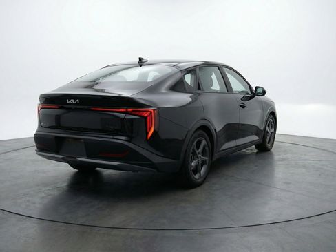 Used 2025 Kia K4 FWD image 9