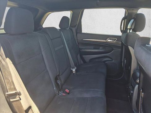 Used 2016 Jeep Grand Cherokee Laredo RWD image 25