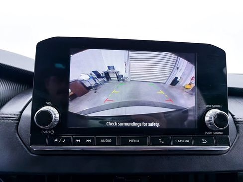 Used 2024 Mitsubishi Outlander ES FWD image 4