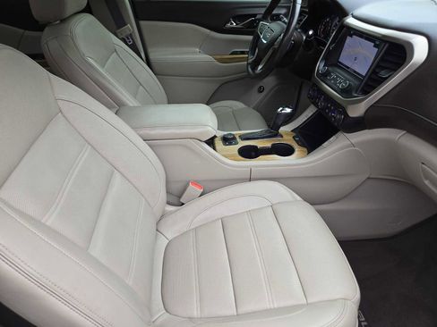 Used 2017 GMC Acadia Denali w/ Technology Package image 12