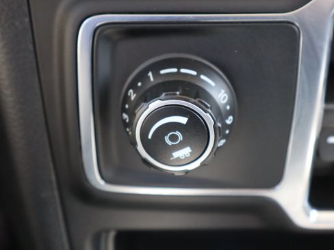 Used 2021 Jeep Wrangler Unlimited Sahara w/ LED Lighting Group AWD/4WD image 25