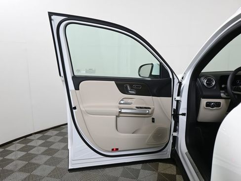 New 2026 Mercedes-Benz GLB 250 4MATIC image 27