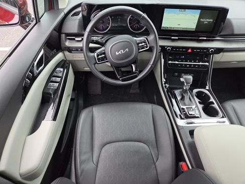 Used 2022 Kia Carnival SX FWD image 32
