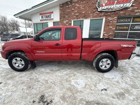 Used 2014 Toyota Tacoma 4x4 Access Cab V6 image 8