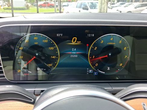 Used 2022 Mercedes-Benz GLE 350 4MATIC w/ Premium Package image 18