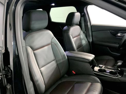 Used 2025 Chevrolet Blazer RS w/ Enhanced Convenience Package AWD/4WD image 7