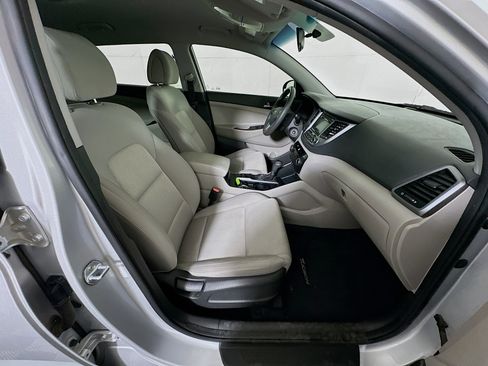 Used 2017 Hyundai Tucson SE image 28
